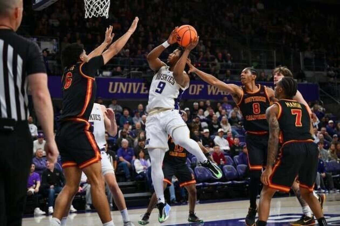 Hannes Steinbach's historic night helps Washington down USC