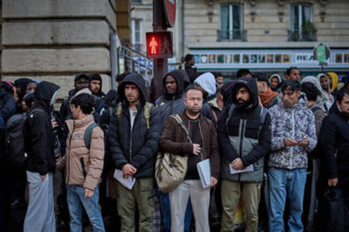French justice minister proposes three-year immigration freeze