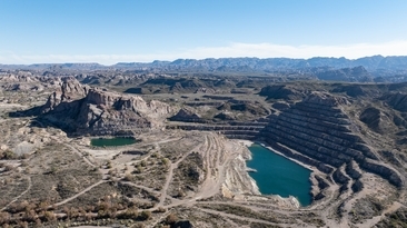 Former uranium mine, open-pit