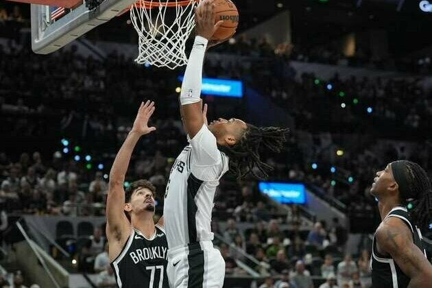 Victor Wembanyama keys final push as Spurs defeat Nets