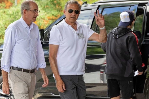 Photos show Altman, Iger and Cook arrive at &#39;summer camp for billionaires&#39; in Sun Valley