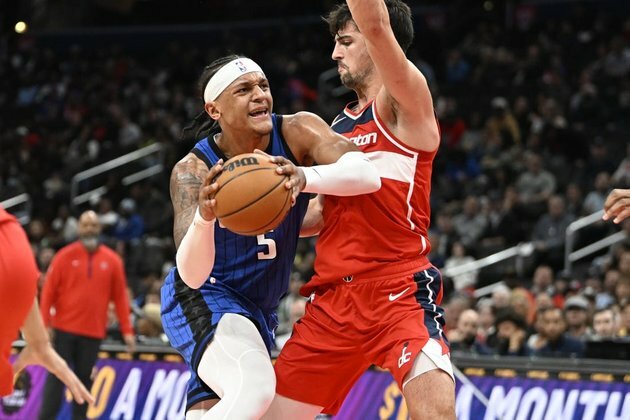 Magic dominate fourth quarter, down Wizards