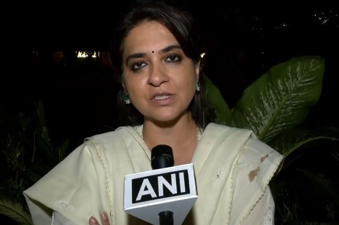 "Opposition is busy playing its cheap politics": Shiv Sena leader Shaina NC on Ajit Pawar's death