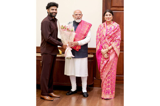 Ravindra Jadeja meets PM Modi, praises his leadership