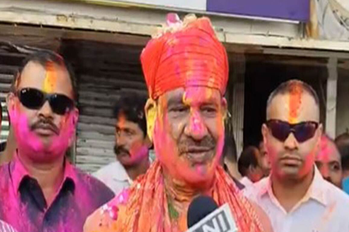 Lok Sabha Speaker Om Birla, Uttar Pradesh's Deputy CM Brajesh Pathak extend Holi greetings