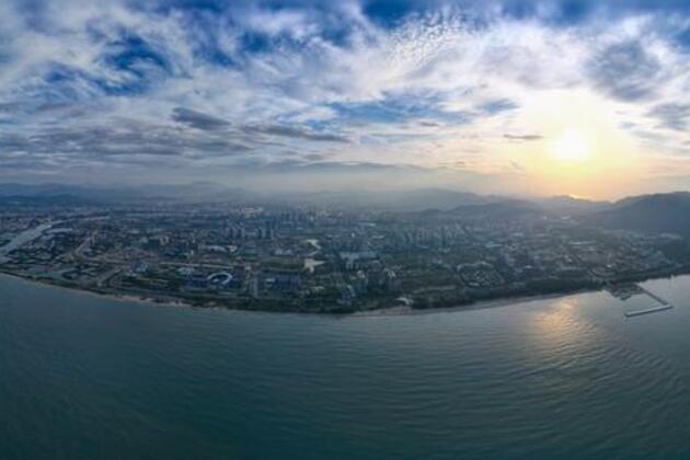 Opportunities knock for Pakistani entrepreneur in China's free trade port