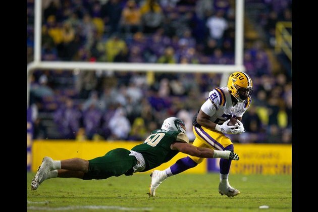 No. 6 LSU pounds out 31 first downs, clobbers UAB