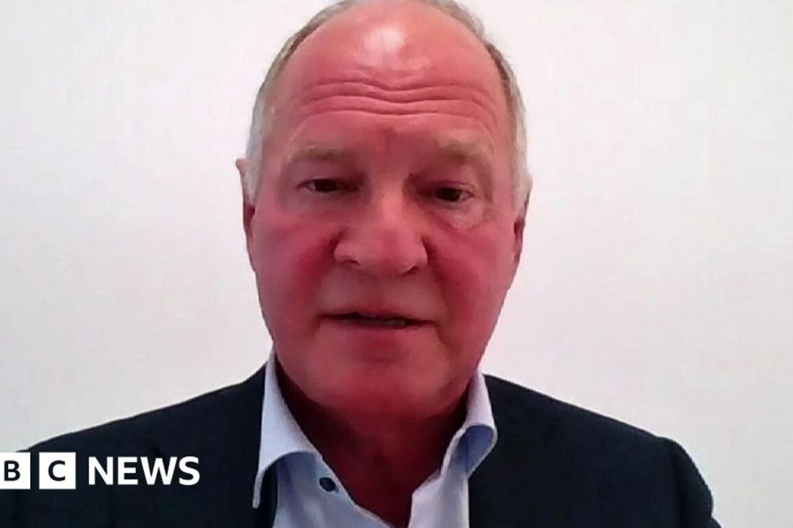 Heathrow boss asked if he should keep his job after airport chaos