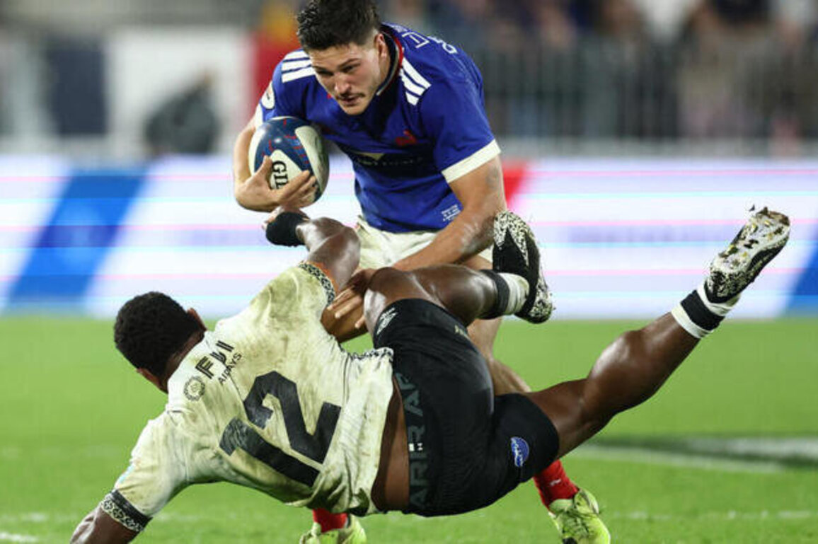 Depoortre double helps France survive scare from spirited Fiji