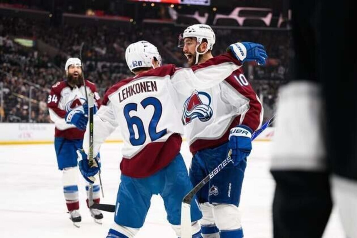 NHL roundup: Top-seeded Avs sweep Kings in Anze Kopitar's farewell