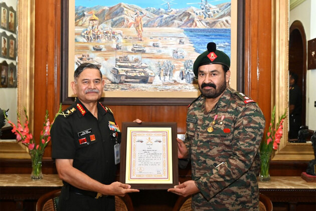 Chief of Army Staff facilitates Lt Col (Hony), actor Mohanlal for his support of Indian Army