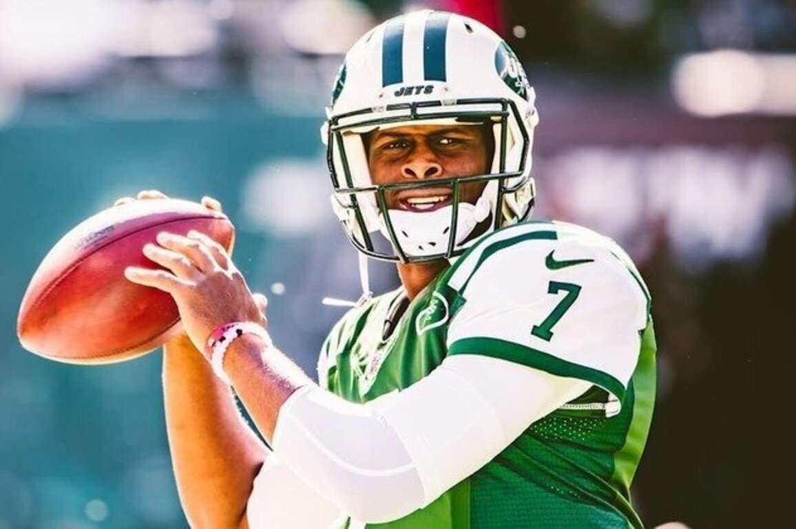HC Aaron Glenn Says QB Geno Smith 'Really, Really Wants This'