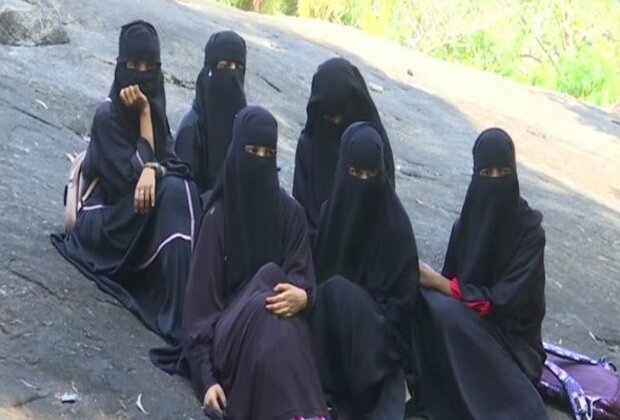 Karnataka: Students continue to protest in Udupi against hijab ban