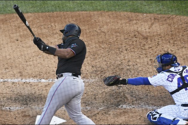Dickerson, Aguilar power Marlins past Cubs