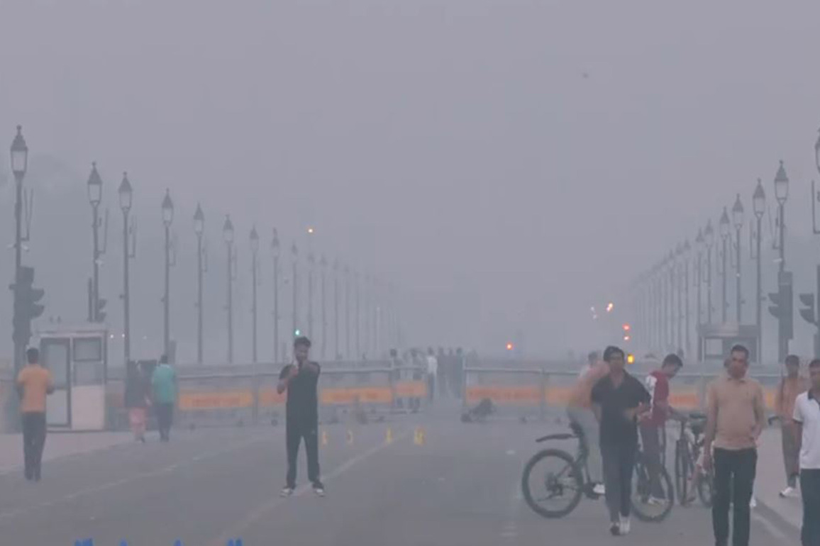 AQI in national capital deteriorates to "very poor" category