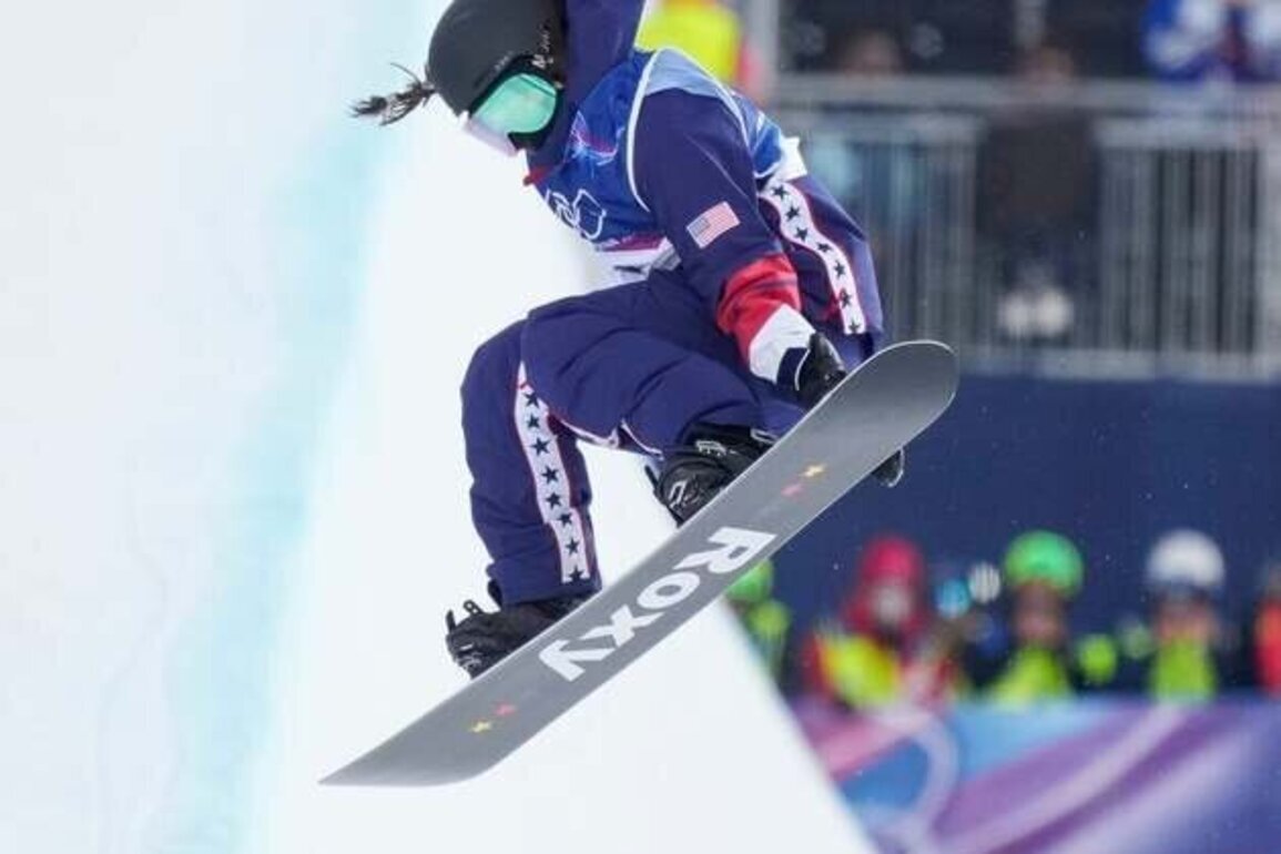 American Chloe Kim flies into halfpipe final on the hunt for 3rd gold