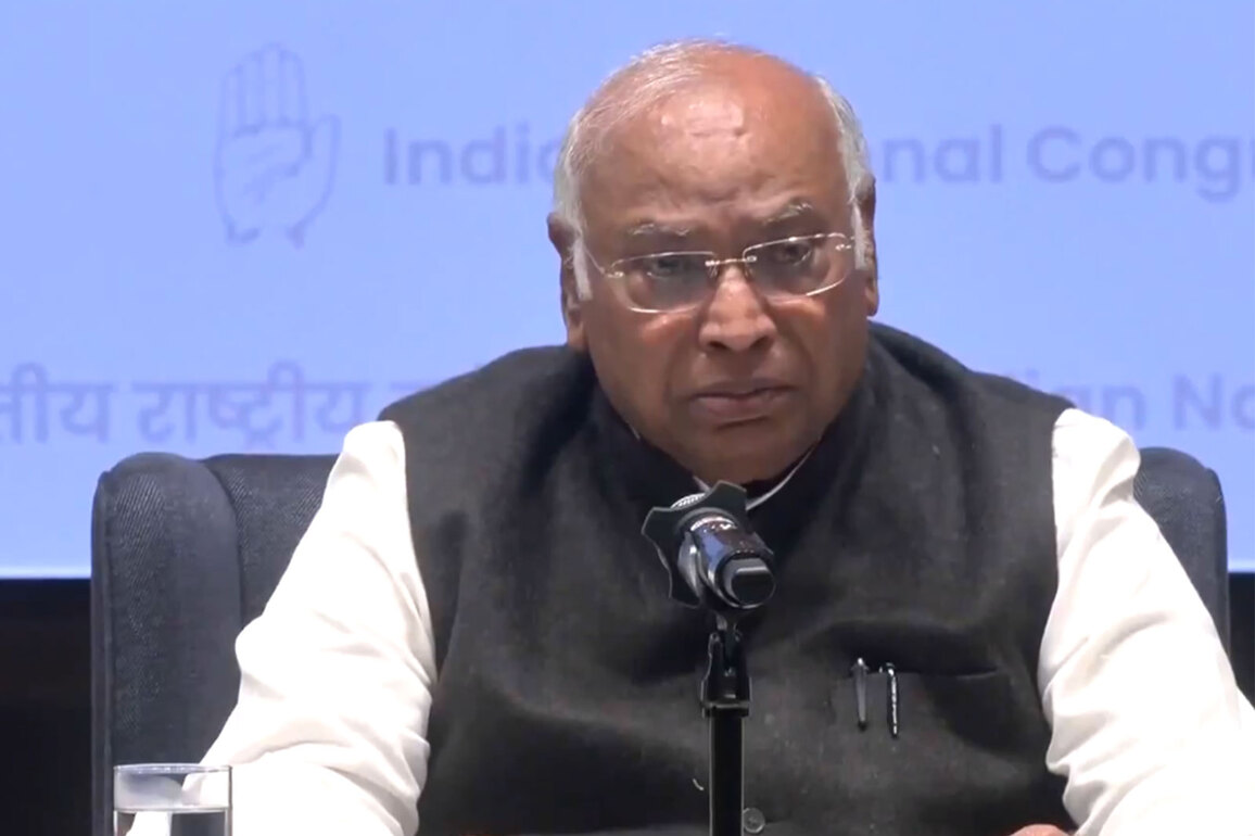 Kharge outlines Congress' demands of 'MGNREGA Bachao Sangram', says scheme " is legal guarantee, not charity"