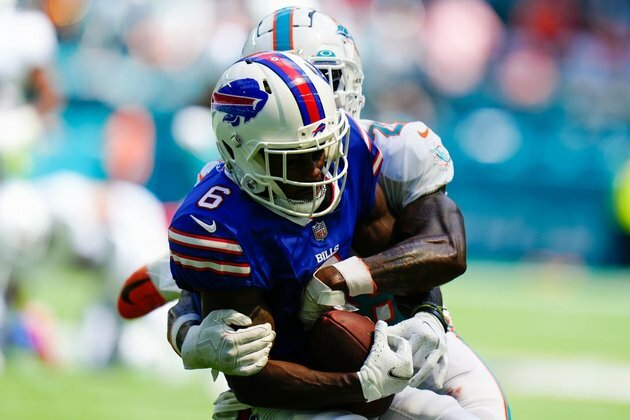 Dolphins hold off Bills to win AFC East showdown