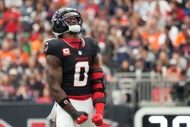 Texans officially sign LB Azeez Al-Shaair to extension