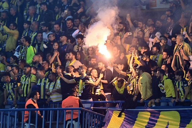 Ukraine sports minister weighs in on Turkish fans Putin chants