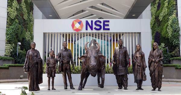 Indian equity markets snap 5-day losing streak; Sensex gains over 400 points, Nifty crosses 23,500; IT leads