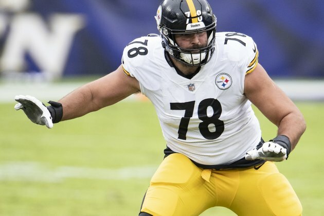 Ravens sign veteran LT Alejandro Villanueva