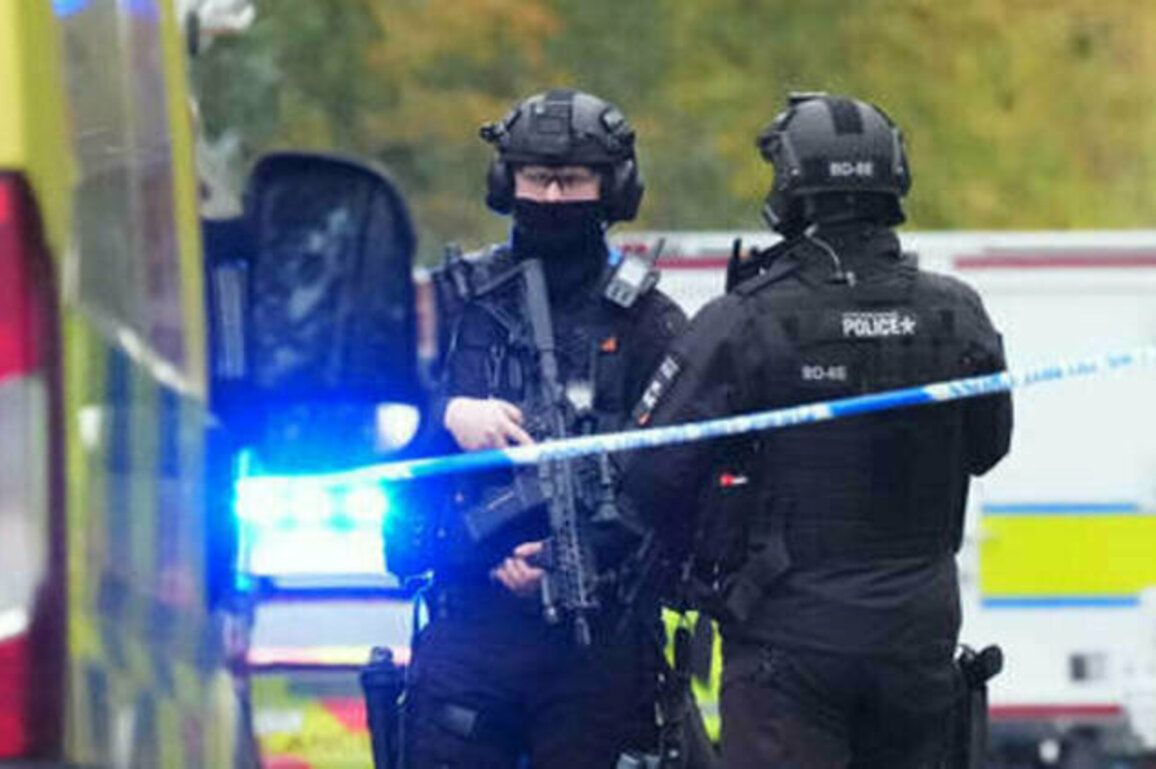 Manchester synagogue incident a 'terror' attack - UK police (PHOTO, VIDEO)