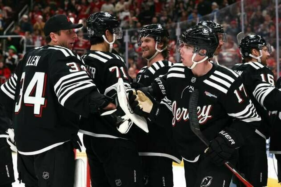 Top and bottom Eastern Conference teams battle as Devils face Sabres