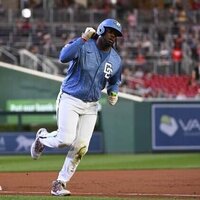 Veteran slugger Josh Bell inks one-year deal with Twins