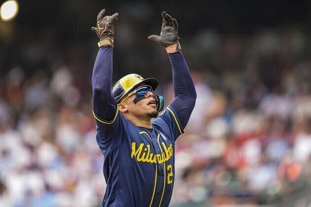 MLB roundup: Brewers score 8 runs in 2nd to power past Braves