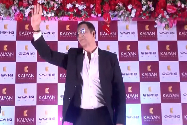 Akshay Kumar visits Bhubaneswar, urges youth to "stay away from drugs"