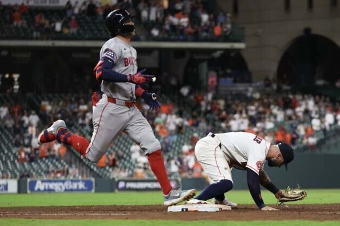 Runs in short supply for Red Sox ahead of series finale against Astros