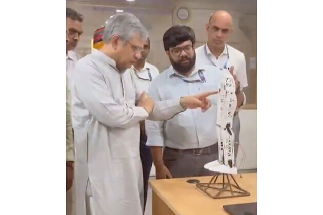 Ashwini Vaishnaw announces establishment of Advanced Quantum and AI labs at MNIT Jaipur