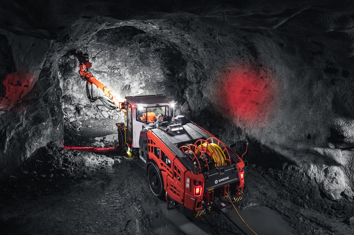 Sandvik DD312i is an advanced single boom development drill. 