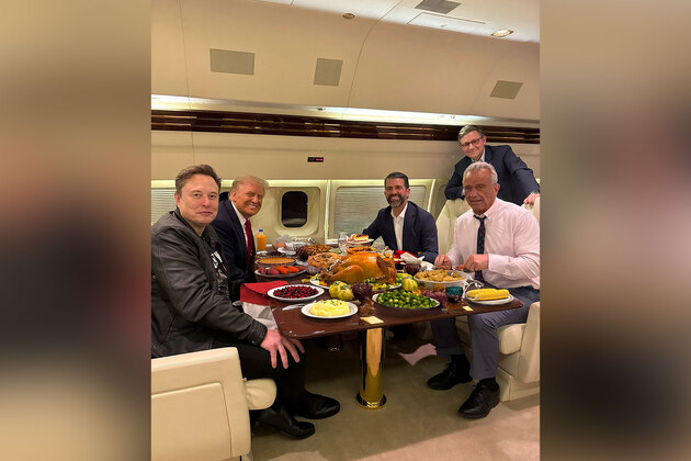 Trump, Elon Musk appear together in RFK Jr's Thanksgiving photo, spark reunion buzz
