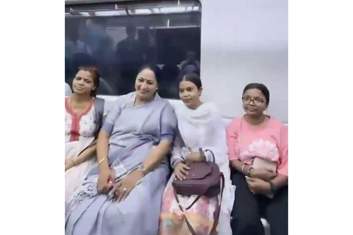 Delhi CM Rekha Gupta leads 'Metro Monday' drive