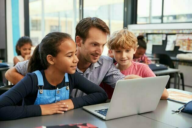 Canada needs a national AI literacy strategy to help students navigate AI