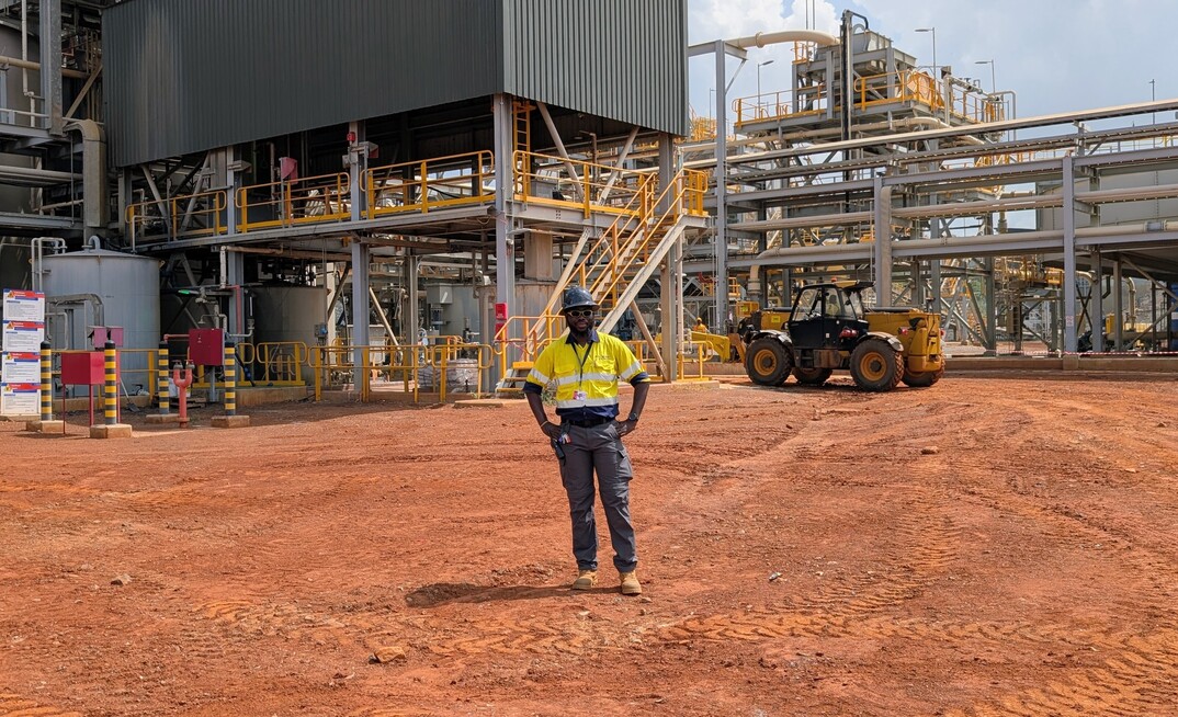 Plant worker at Séguéla