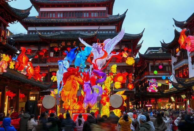 Culture&Life | Lanterns lit up in celebration of the Lantern Festival ...