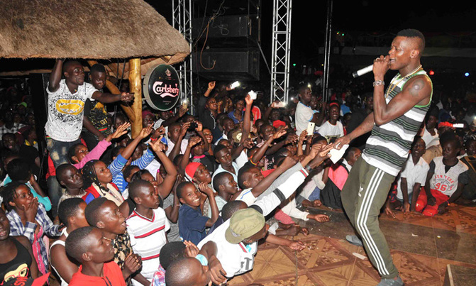 Chameleone, Bebe Cool battle for Mukono revelers Chameleone, Bebe Cool battle for Mukono revelers
