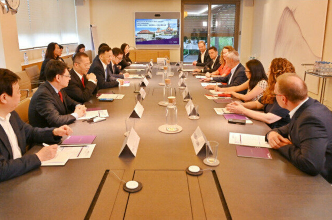 CMG President meets FEI boss Ingmar De Vos in Lausanne