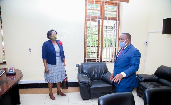 Loodi Meeya Erias Lukwago ngakyazizza dayirekita wa Kampala omuggya, Dorothy Kisaka Loodi Meeya Erias Lukwago ngakyazizza dayirekita wa Kampala omuggya, Dorothy Kisaka
