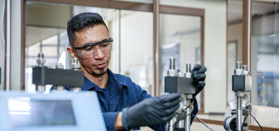 Fugro has opened a new geotechnical testing laboratory in Jakarta, Indonesia