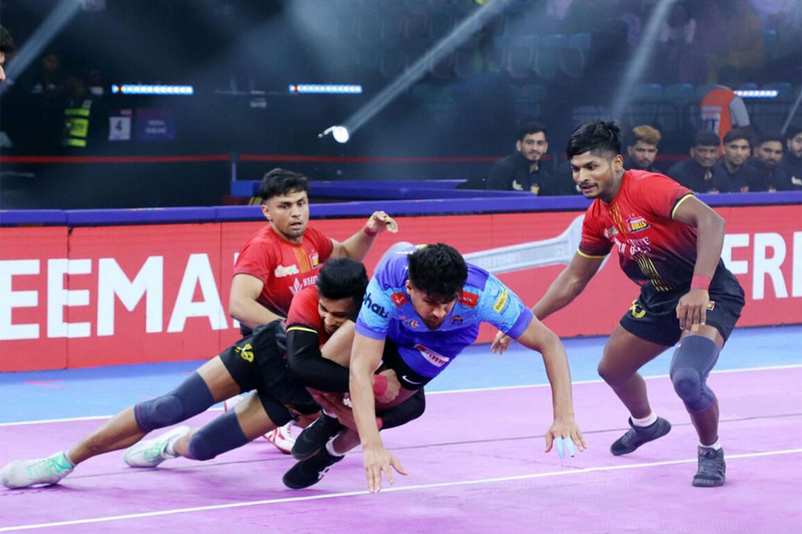 PKL: Bengaluru Bulls reach third place with win over Bengal Warriorz