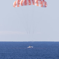 U.S.-CALIFORNIA-COAST OF SAN DIEGO-ARTEMIS II MISSION-ORION SPACECRAFT-SPLASHING DOWN
