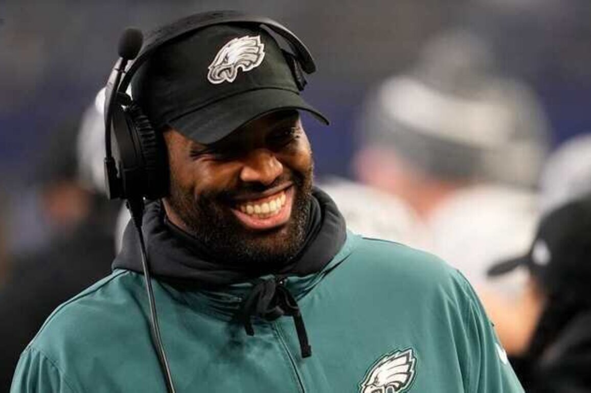 Eagles Coach Michael Clay Interviews for Bucs' Special Teams Job