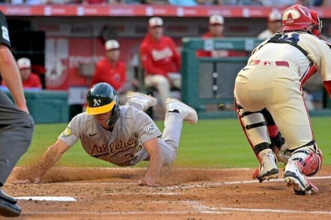 Nick Kurtz drives in 5 as Athletics blow out Angels