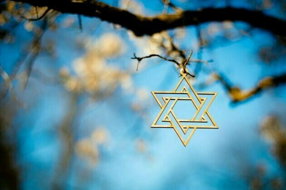 The right has filled a void on antisemitism - leaving the Jewish left without a language to talk about it