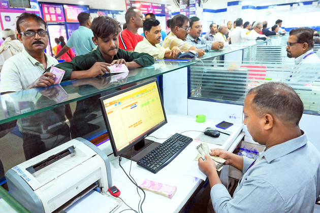 Deposit growth outpaces credit in Q4FY26, but margin pressure weighs on banks: Report