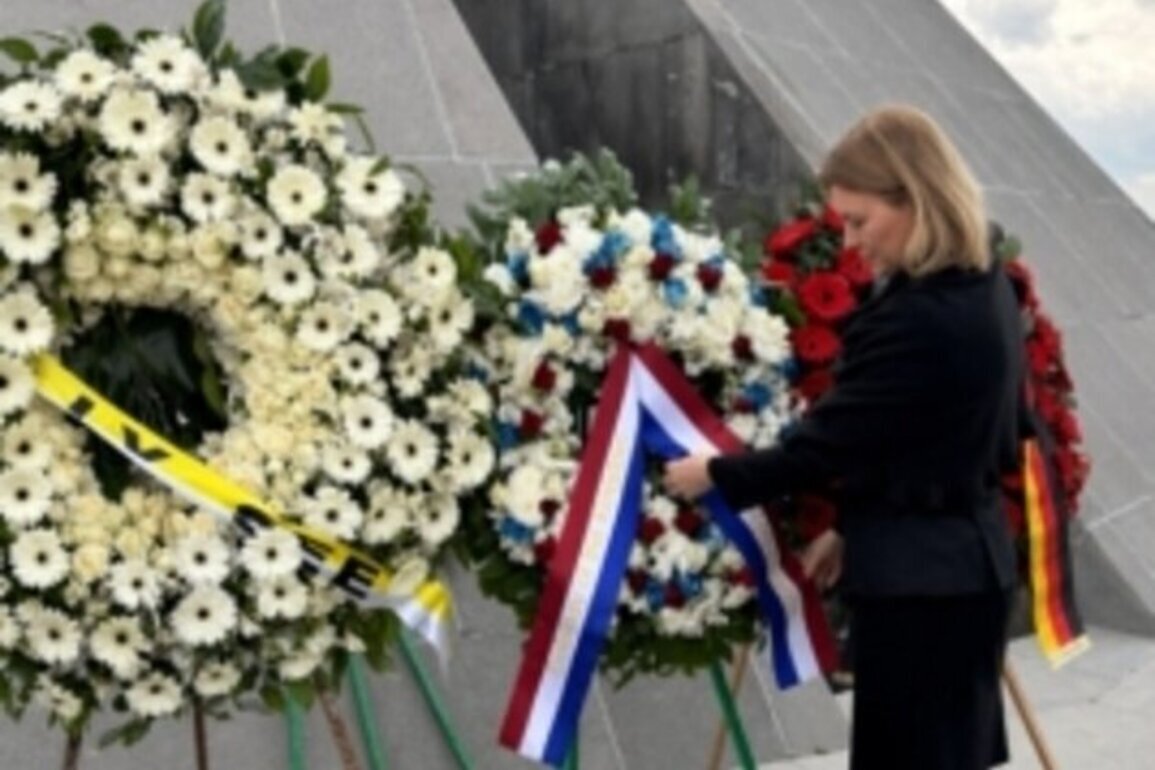 Netherlands envoy honors genocide victims in Yerevan